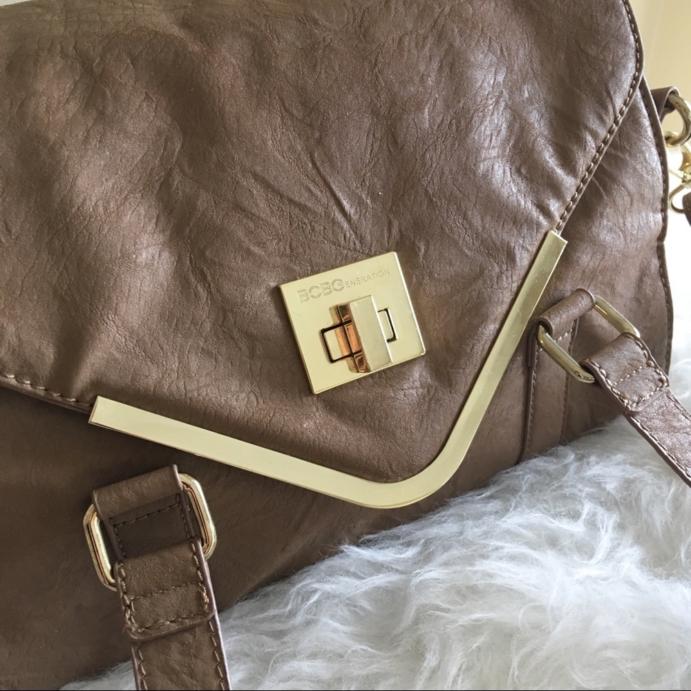 ❌SOLD!❌ BCBG Tan Gold Purse Crossbody Satchel - Picture 2 of 6